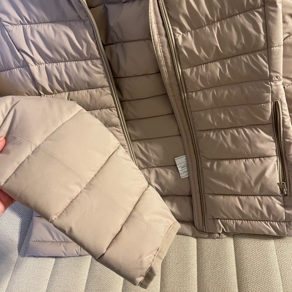 Abercrombie and Fitch jacket - Picture 2 of 7